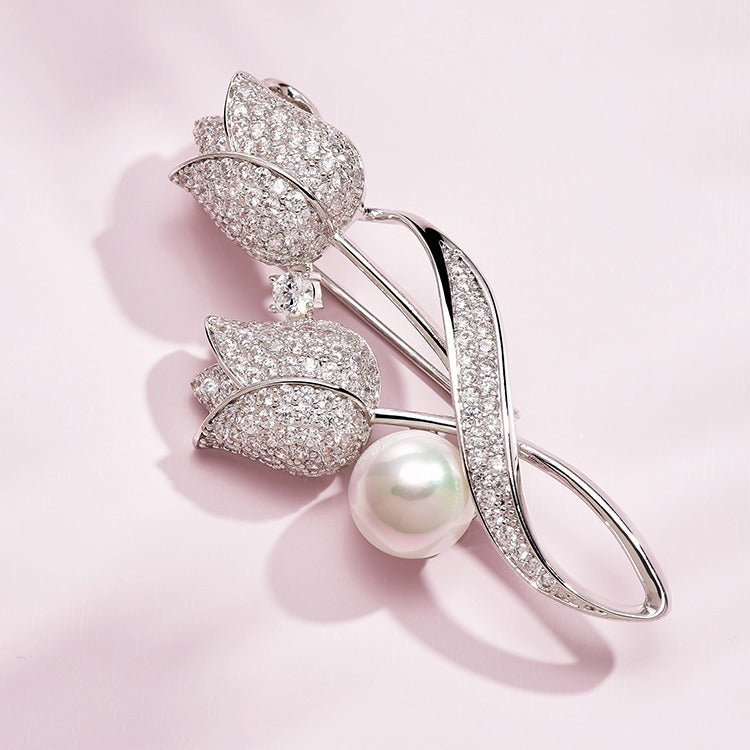 Twin Tulip Statement Brooch — Graceful Blooms, Timeless Style