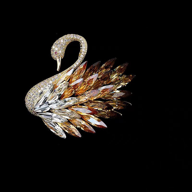 Elegant Swan Crystal Brooch – Purple & Clear Sparkling Pin