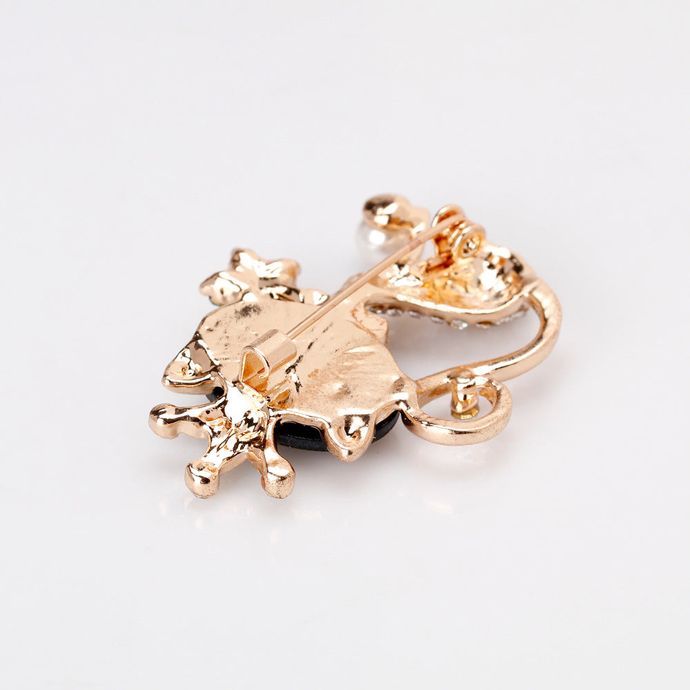Shell Cat Brooch – Elegant Natural Shell Cat Pin for Women