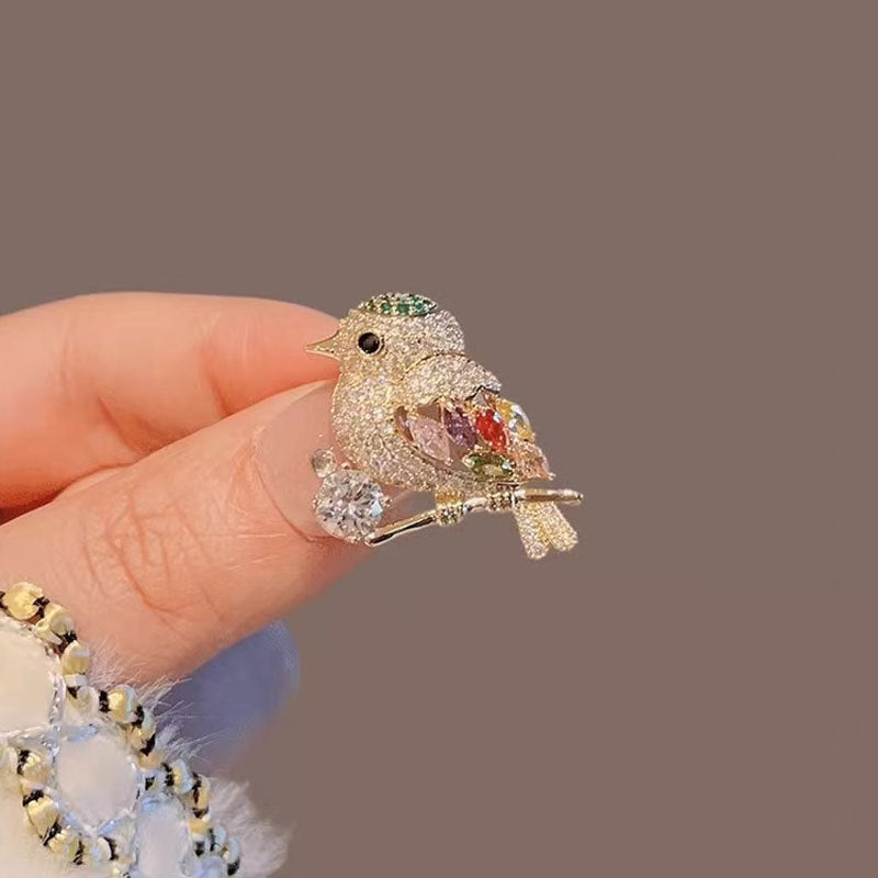 Elegant Bird Brooch — Delicate & Stylish Accessory