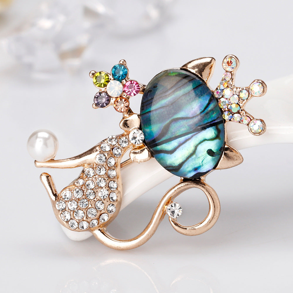 Shell Cat Brooch – Elegant Natural Shell Cat Pin for Women