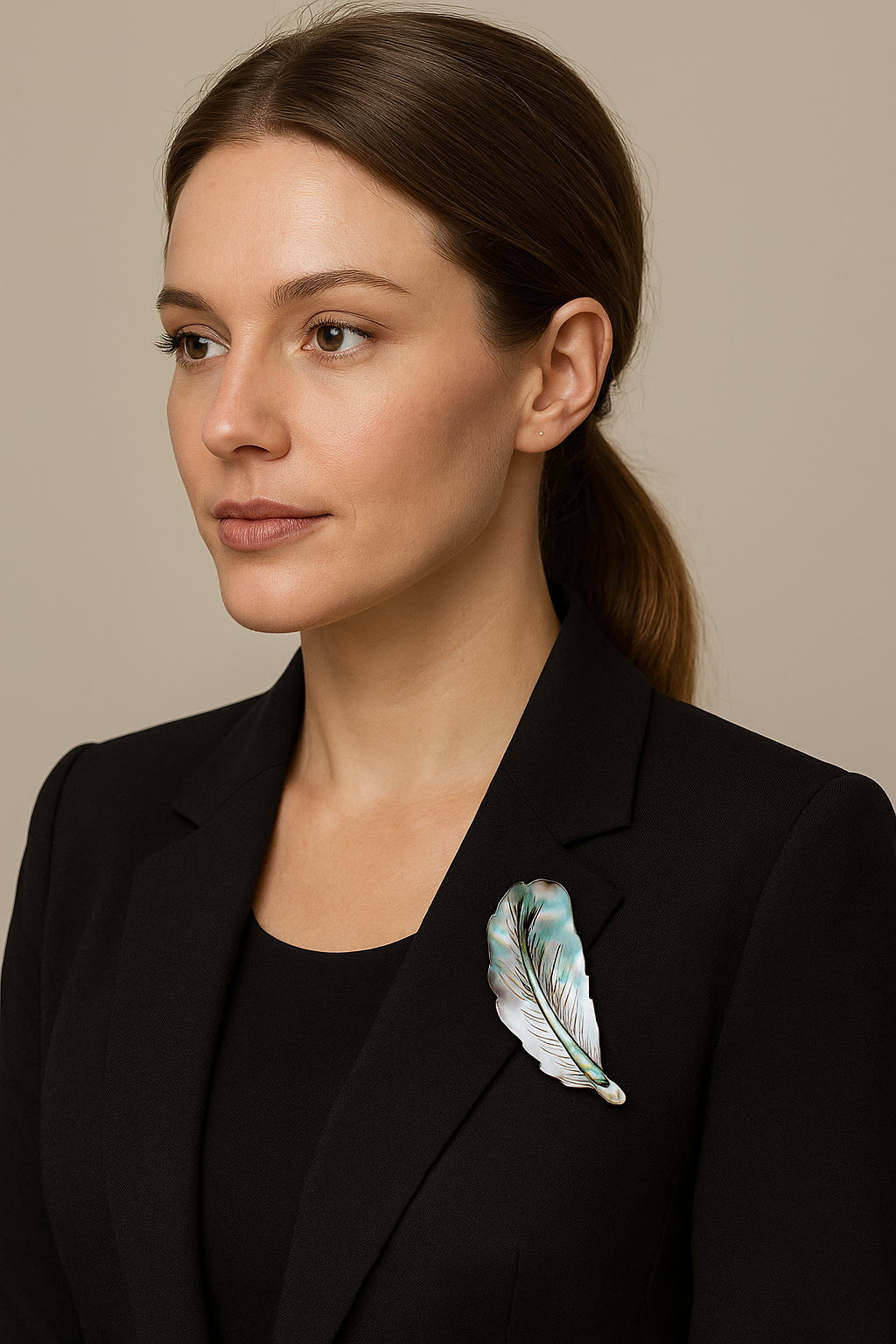 Natural Abalone Shell Feather Brooch – Elegant Iridescent Pin