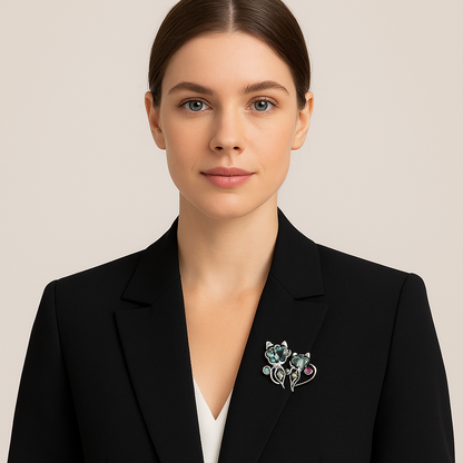Fashionable Shell Cat Brooch