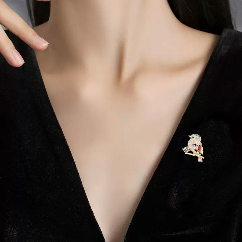 Elegant Bird Brooch — Delicate & Stylish Accessory