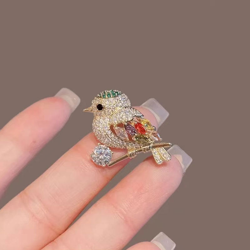 Elegant Bird Brooch — Delicate & Stylish Accessory